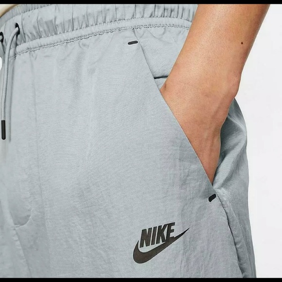 Nike Tech Pack Woven Shorts men’s sizes - Picture 3 of 4